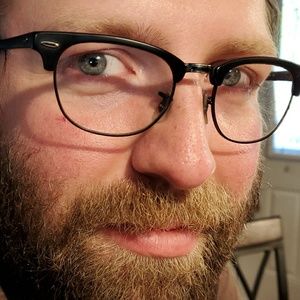 Meet your Posher, Travis